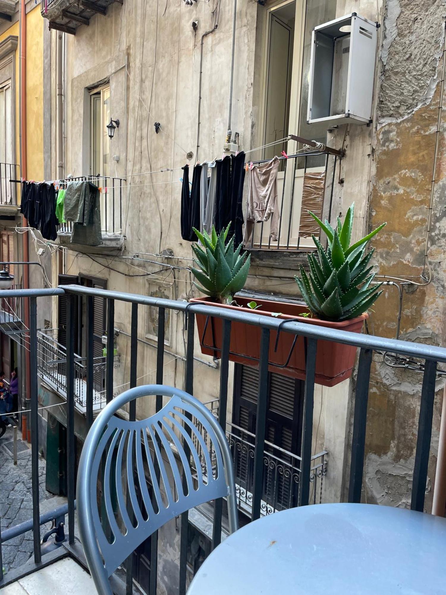 Case Cosi Apartments - Napoli Exterior photo